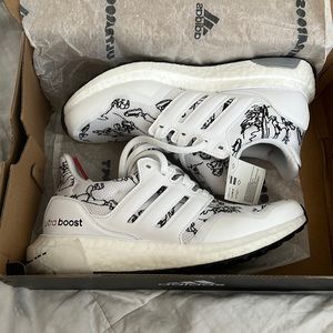 Adidas ultra boost Disney